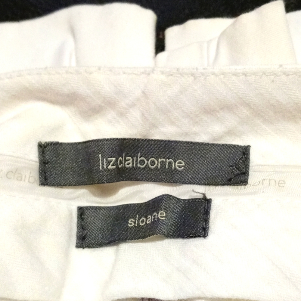 "LIZ CLAIBORNE" PURE white w/ 2 short pockets (sloane) bermuda shorts Size: 8-10 - Picture 4 of 4